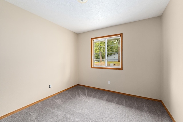 525 Quail Loop, Newport, WA 99156 - empty room featuring carpet and baseboards