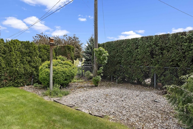 13304 E Desmet Ave, Spokane Valley, WA 99216 - view of yard