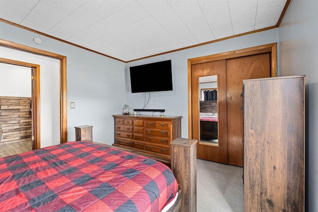 705 Old Kettle Rd, Kettle Falls, WA 99114 - bedroom featuring ornamental molding