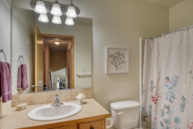 822 N Kelsea St, Medical Lake, WA 99022 - bathroom with vanity, toilet, and a shower with curtain
