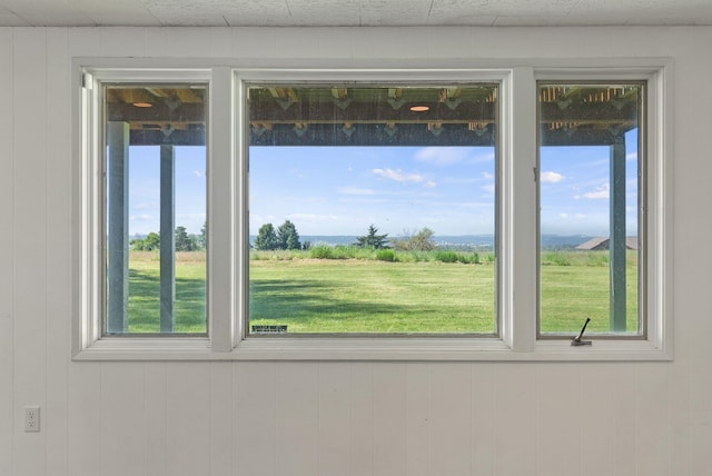 4626 E Orchard Rd, Spokane, WA 99217 - detailed view of wooden walls