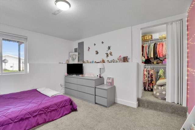 4606 S Grove Rd, Spokane, WA 99224 - carpeted bedroom featuring a closet and a walk in closet