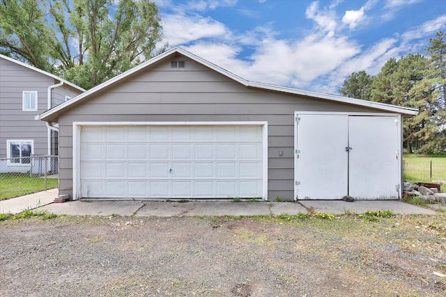 4606 S Grove Rd, Spokane, WA 99224 - view of detached garage