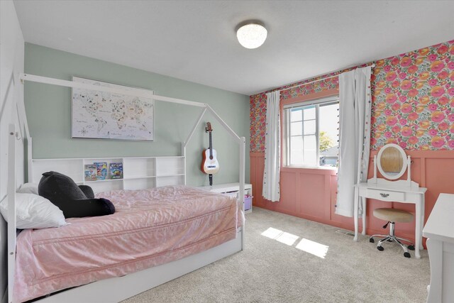 10102 N Comanche Dr, Spokane, WA 99208 - carpeted bedroom featuring a wainscoted wall and wallpapered walls