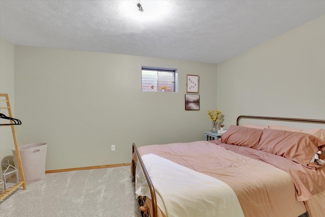 10102 N Comanche Dr, Spokane, WA 99208 - bedroom featuring carpet flooring, baseboards, and a textured ceiling