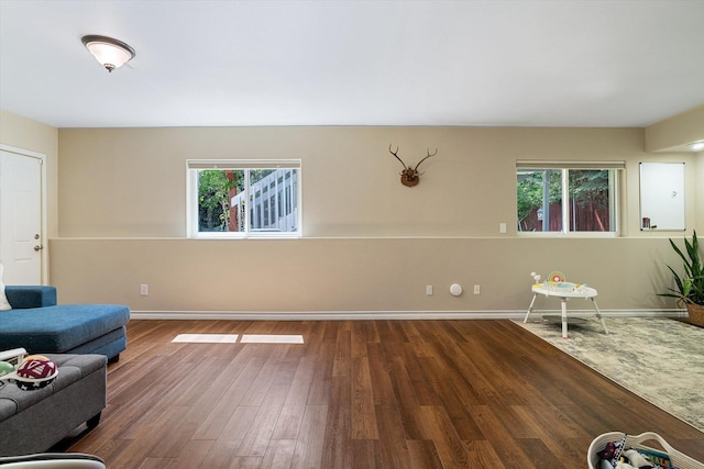 1725 N Mcmillan Ln, Spokane Valley, WA 99016 - living area featuring wood finished floors and baseboards