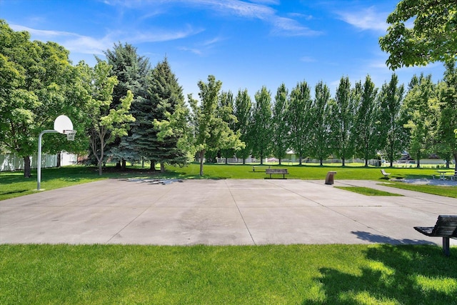 1725 N Mcmillan Ln, Spokane Valley, WA 99016 - view of sport court featuring community basketball court and a lawn