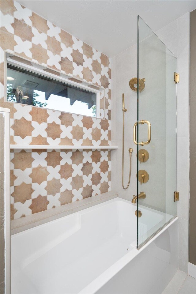 617 W Carlisle Ave, Spokane, WA 99205 - bathroom with shower / bath combination with glass door