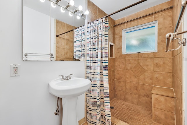 10401 N College Cir, Spokane, WA 99218 - full bathroom with a tile shower