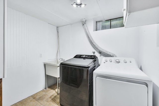 10401 N College Cir, Spokane, WA 99218 - laundry room with separate washer and dryer