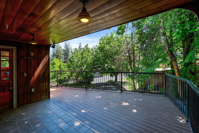 10401 N College Cir, Spokane, WA 99218 - view of deck