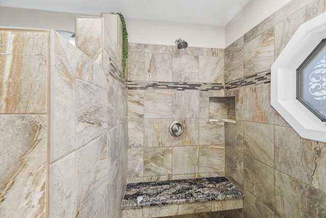 12621 N E Newman Lake Dr, Newman Lake, WA 99025 - full bath with a tile shower