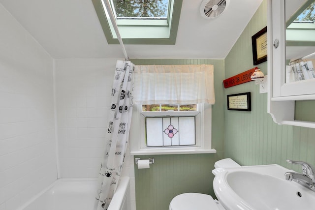 1211 W 17th Ave, Spokane, WA 99203 - full bathroom with shower / tub combo, plenty of natural light, a sink, and toilet