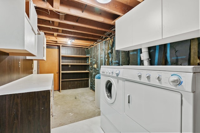 11132 S Silver Lake Rd, Medical Lake, WA 99022 - laundry room with washer and dryer