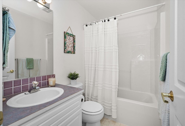 6730 S Moran View St, Spokane, WA 99224 - full bath featuring vanity, toilet, shower / tub combo with curtain, and tasteful backsplash