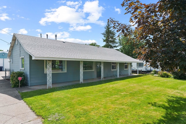 814 N Mamer Rd, Spokane Valley, WA 99216 - view of front facade with a shingled roof, a front lawn, and a porch