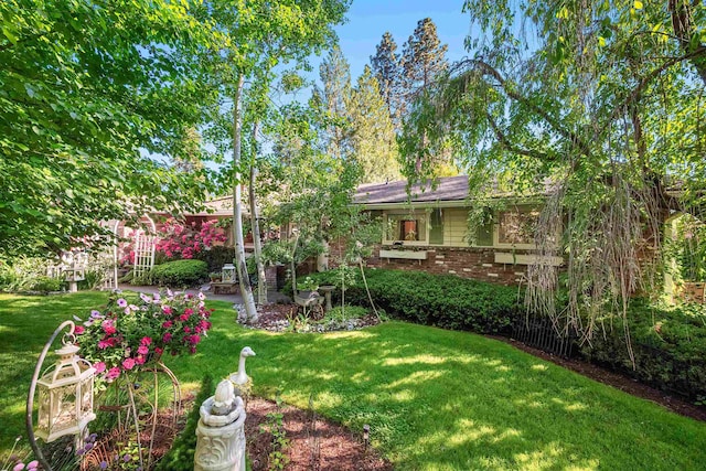 2825 W Woodside Ave, Spokane, WA 99208 - view of green lawn