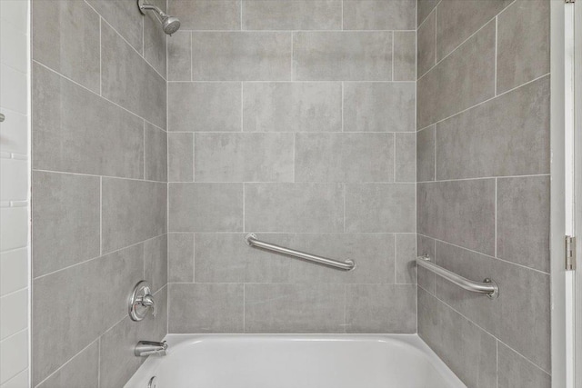 917 E Indiana Ave, Spokane, WA 99207 - bathroom with shower / bathtub combination