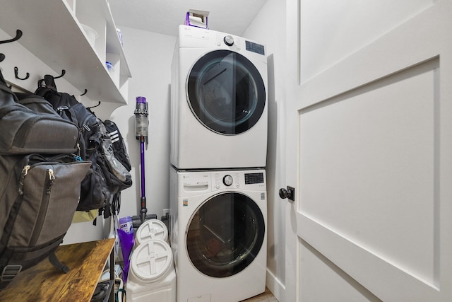 1919 E 59th Ave, Spokane, WA 99223 - washroom with stacked washer / drying machine