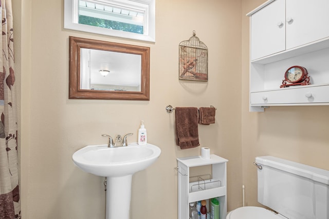 202 W Columbia Ave, Spokane, WA 99205 - bathroom with toilet