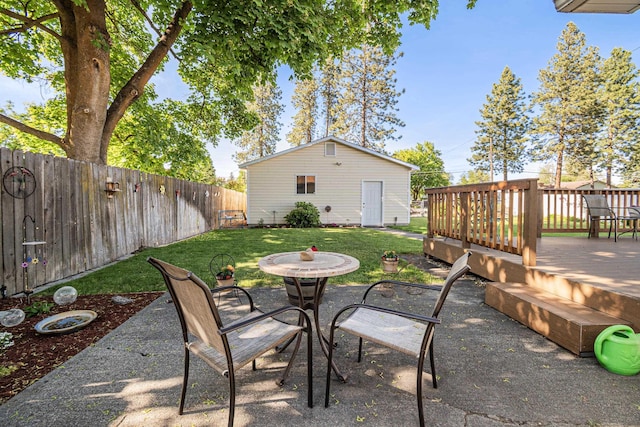 202 W Columbia Ave, Spokane, WA 99205 - view of patio with outdoor dining area and a wooden deck