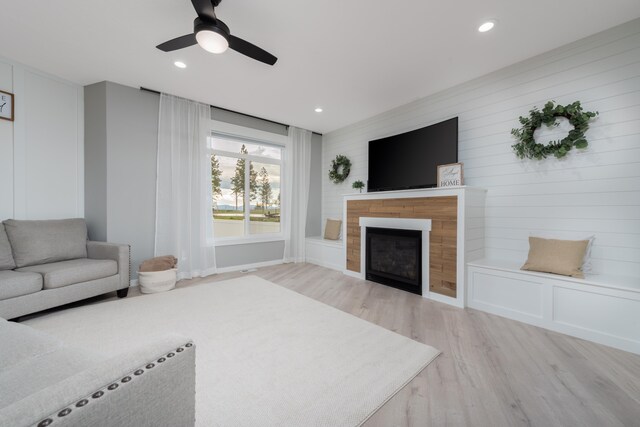 5125 N Ellie Ln, Spokane, WA 99217 - living room featuring light wood finished floors, a fireplace, ceiling fan, and recessed lighting