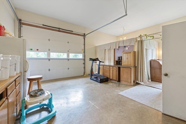 2559F United Copper Mine Rd, Chewelah, WA 99109 - view of garage