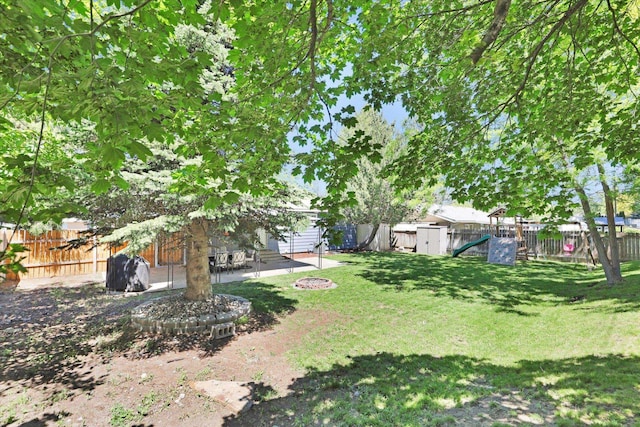6914 N Jefferson St, Spokane, WA 99208 - view of yard featuring a patio