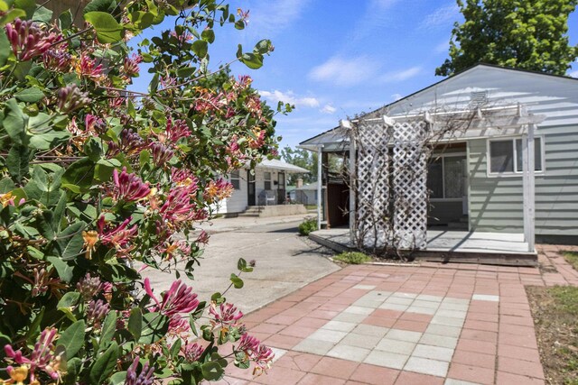 5607 N Elgin St, Spokane, WA 99205 - view of patio