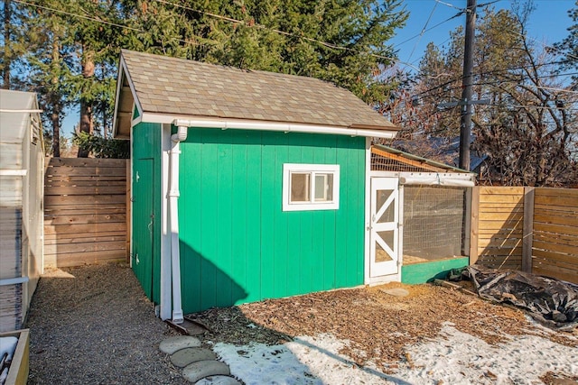 2828 S Arthur St, Spokane, WA 99203 - view of poultry coop featuring a fenced backyard