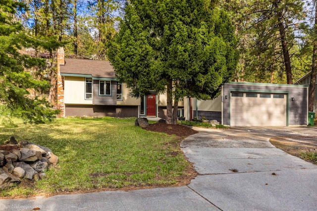4116 W Indian Trail Rd, Spokane, WA 99208 - view of front facade featuring a front lawn and driveway