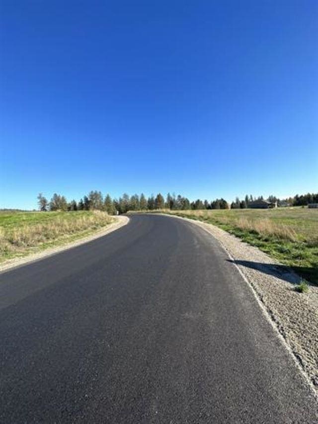 31912 N Zander Ln, Chattaroy, WA 99003