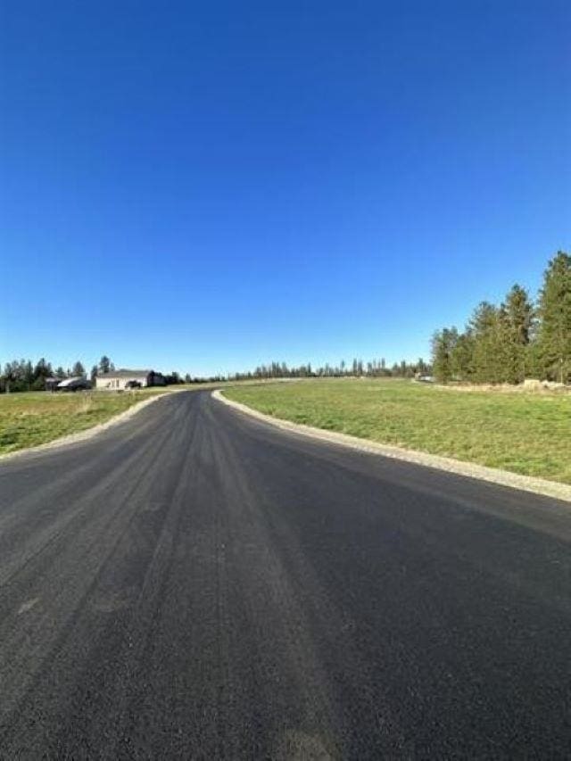 31912 N Zander Ln, Chattaroy, WA 99003