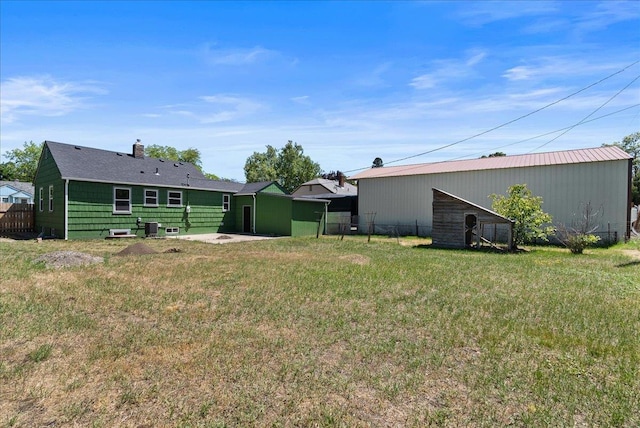1403 N Farr Rd, Spokane, WA 99206 - view of yard with an outdoor structure and an outbuilding