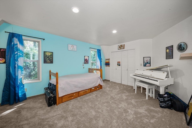 1411 W Spring Ln, Spokane, WA 99218 - carpeted bedroom with multiple windows, recessed lighting, and a closet