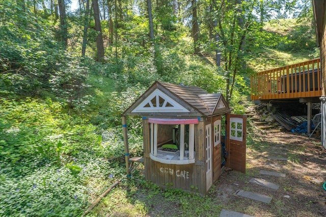 1411 W Spring Ln, Spokane, WA 99218 - view of outdoor structure with a view of trees