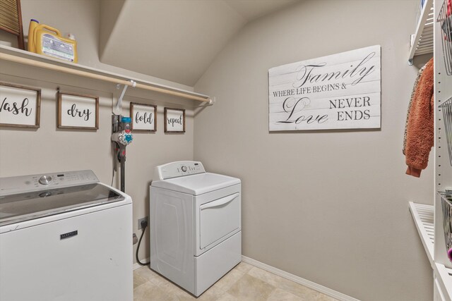 13616 W Pine Bluff Rd, Nine Mile Falls, WA 99026 - laundry area featuring washer and dryer and baseboards