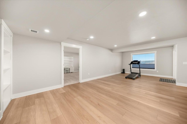 1616 S Morningside Heights Dr, Greenacres, WA 99016 - workout area featuring light wood finished floors, recessed lighting, and baseboards
