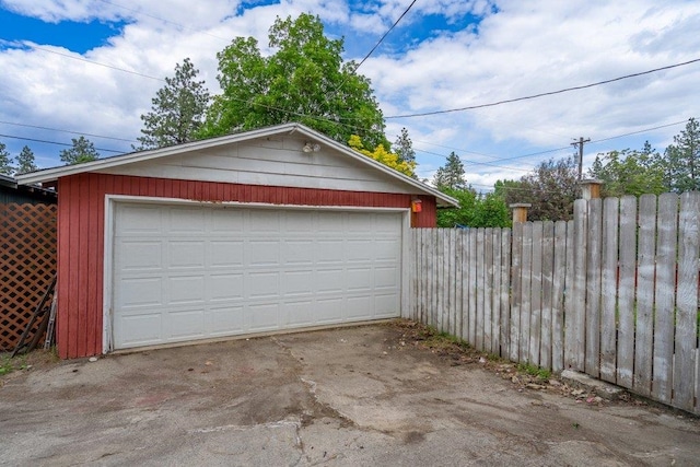 3225 E 16th Ave, Spokane, WA 99223 - view of detached garage