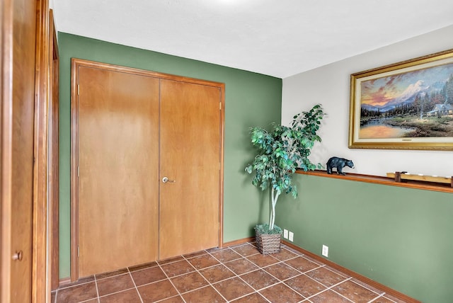 6533 D Lois Way, Nine Mile Falls, WA 99026 - entrance foyer featuring baseboards and dark tile patterned flooring