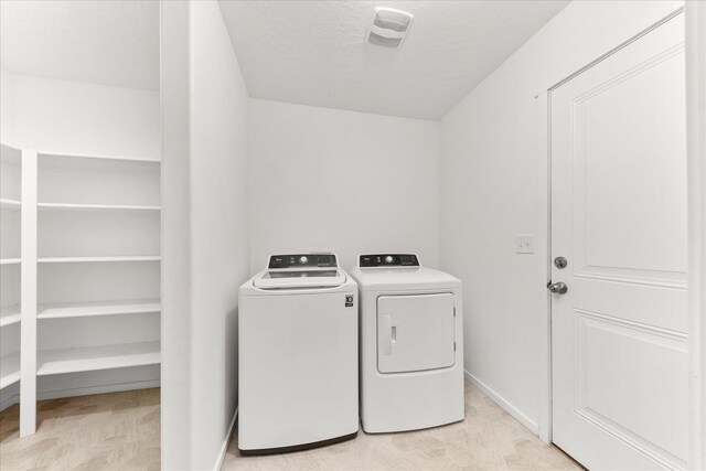 3105 N Rio Grande Rd, Spokane Valley, WA 99027 - laundry room with independent washer and dryer