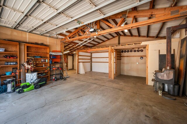 934 E 38th Ave, Spokane, WA 99203 - view of garage