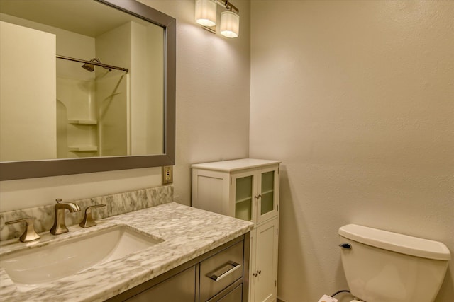 707 W 6th Ave # 33, Spokane, WA 99204 - bathroom with vanity and toilet