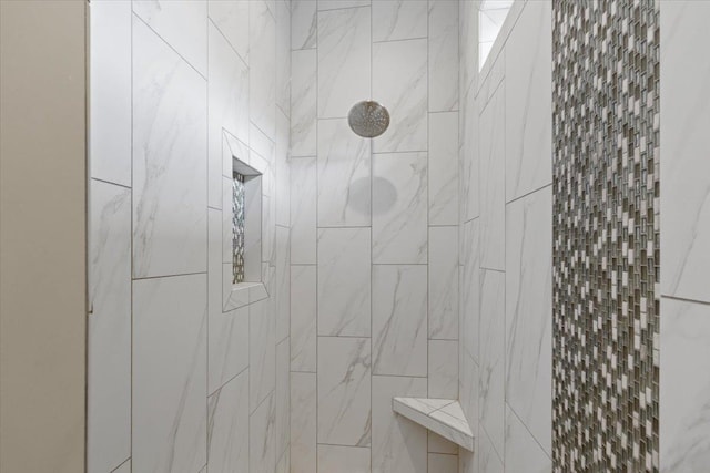 696 W Basalt Ridge Dr, Spokane, WA 99224 - bathroom view of tiled shower
