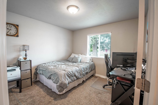 3414 N Lee St, Spokane, WA 99207 - bedroom with carpet floors and a desk