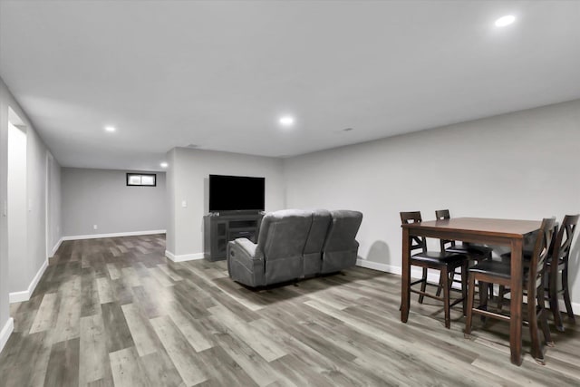 8428 N Susan Ct, Spokane, WA 99208 - living room with wood finished floors, recessed lighting, and baseboards