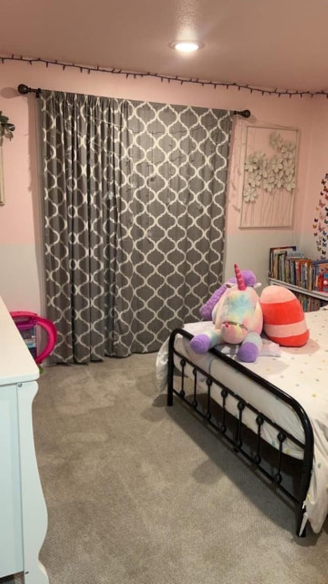 980 N Elm St, Colville, WA 99114 - bedroom featuring carpet floors and recessed lighting