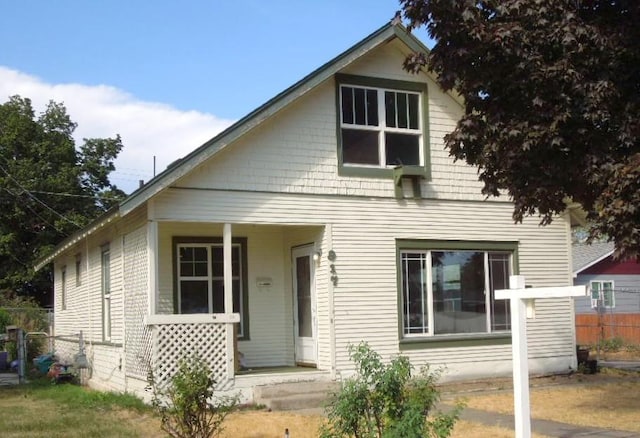 917 E Walton Ave, Spokane, WA 99207 - view of front of home with covered porch