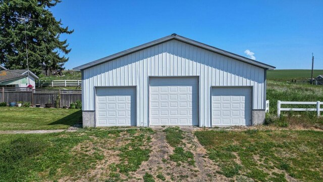 611 E Mill St, Latah, WA 99018 - view of detached garage