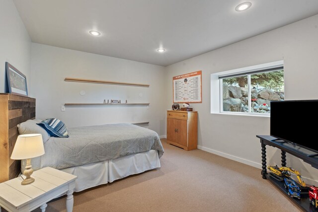 526 W Willapa Ct, Spokane, WA 99224 - bedroom featuring carpet flooring, recessed lighting, and baseboards